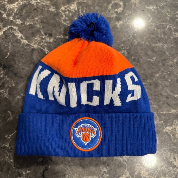 NWOT New Era NBA New York Knicks Bobble Beanie - Picture 1 of 6